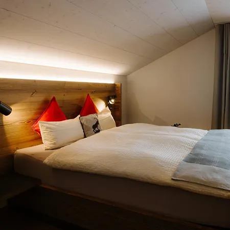 Engstligenalp Hotel *