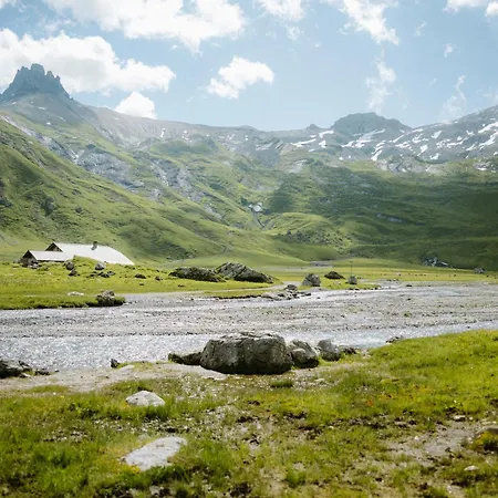 Engstligenalp Hotel